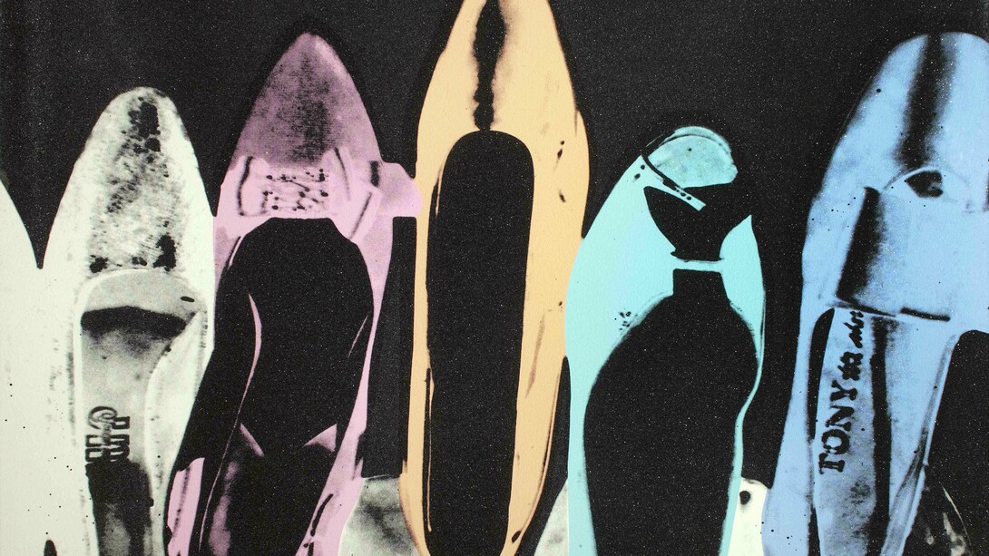 Andy Warhol, Shoes, 1980, sprint with diamond dust on Arches Aquarelle paper, cm. 102,2 x 151,1.  
Courtesy Galleria d'Arte Maggiore g.a.m., Bologna/Milan
