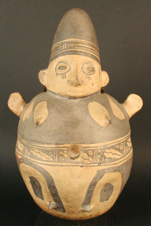 Figura antropomorfa femenina

Materiales: Cerámica

Intermedio Tardío

Medidas: 370 mm de alto