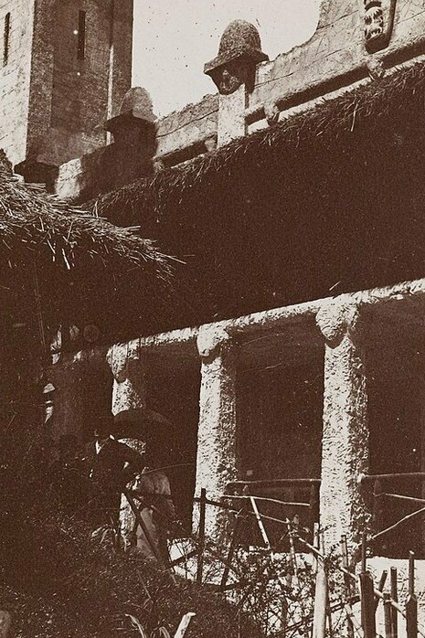 Pabellón de Dahomey en la exposición universal de 1900, París, Francia