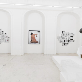 Marina Abramović, Thomas lips, exhibition view. Courtesy of Galerie Krinzinger
