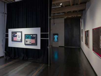 MIRALDA, Exhibition view, Tres Projectes (NYC-MIA-BCN), The Last Ingredients performance Miami 2016, galeria SENDA, November 2018 © Roberto Ruiz