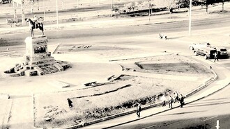 Indignos en la plaza más digna de Chile: Piñera y los que le guardan la espalda 
