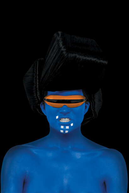 Marco Bolognesi, Die and smile, 2008, stampa lambda su dibond e plexiglass, 125 x 93 cm