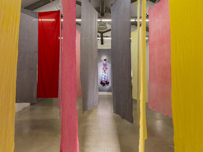Marvin Gaye Chetwynd, Bat Opera 2, Installation view Massimo De Carlo, Milano 2014, Photo by Roberto Marossi, Courtesy of Massimo De Carlo, Milano/London
