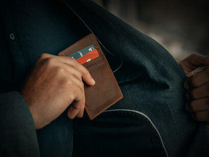 La crisis de 2007/2008 mostró las insuficiencias de las reglas relativas a los ratios de solvencia. Por una parte, fueron ignorados por los bancos en el marco de la titulización