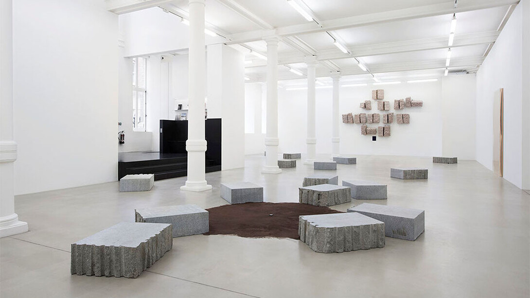 Installation view - Il panorama verso oltremare intorno dove le stelle si avvicinano di una spanna in più, 2001, Diorite granite stones, Oltremare paint, 10 x 23 x 31 in. (25.4 x 58.4 x 78.7 cm each)

