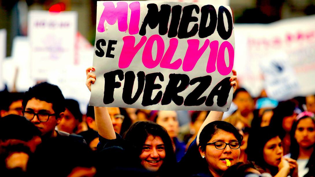 El movimiento «Ni una menos» ha conseguido llenar las calles en Perú para denunciar los feminicidios