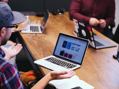Meeting di lavoro: il feedback è una risposta che influenzerà il passo successivo da compiere