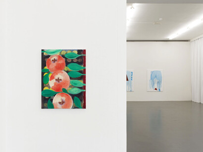 Rosalind Nashashibi, Fresh Fruits, 2018; Winter and Winter 2, 2017, oil on canvas, courtesy of the artist, Witte de With Center for Contemporary Art, 2018, photo by Kristien Daem.