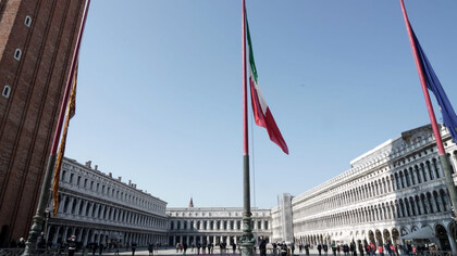 Ceremonia de izamiento de la bandera, Plaza de San Marcos, Venecia