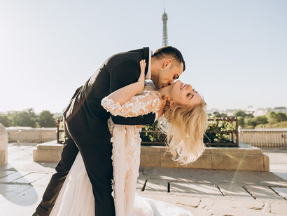 Engagement.S'engager, c'est s’impliquer pour cette voie, qui peut être une voie personnelle, professionnelle, artistique, sociale, philosophique, spirituelle, amicale