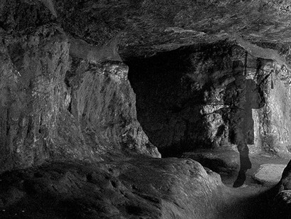 Se cuenta que un gaitero se perdió en los túneles del castillo y, desde entonces, vaga sin cesar buscando la salida