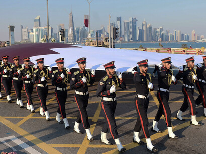 Qatar ha aumentado la inversión militar desde que comenzó la ruptura con sus vecinos, extendiendo el servicio militar obligatorio para los hombres y permitiendo el servicio voluntario para las mujeres