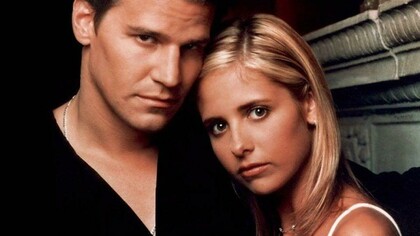 Ángel y Buffy, los protagonistas de la serie