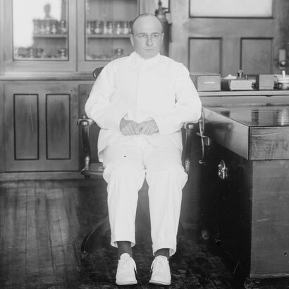 Alexis Carrel en su laboratorio