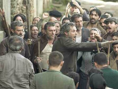 Una scena del film Aspromonte, la terra degli ultimi