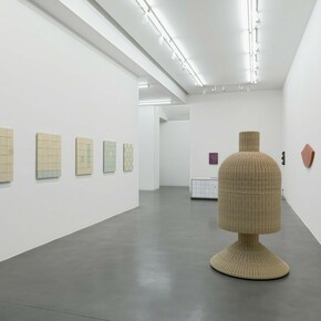 Mai-Thu Perret. Zone, Exhibition view. Courtesy of Simon Lee Gallery 