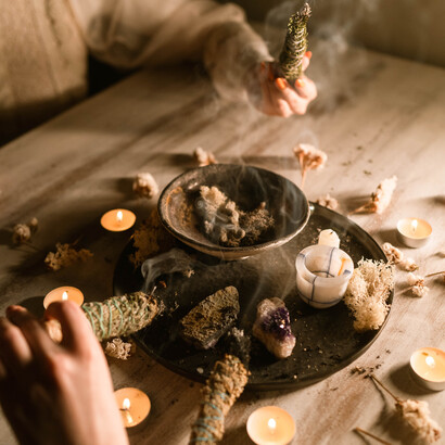 Em uma abordagem da alterciência, psicólogas empregam nas ervas reflexões sobre sociedade, distinção de desejos e autonomia