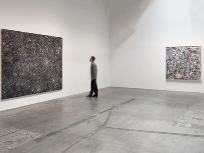Jack Whitten, The numinous, exhibition view. Courtesy of Hauser & Wirth Gallery