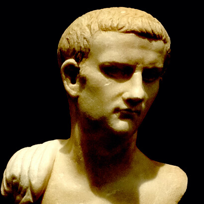 Busto antiguo de Calígula 