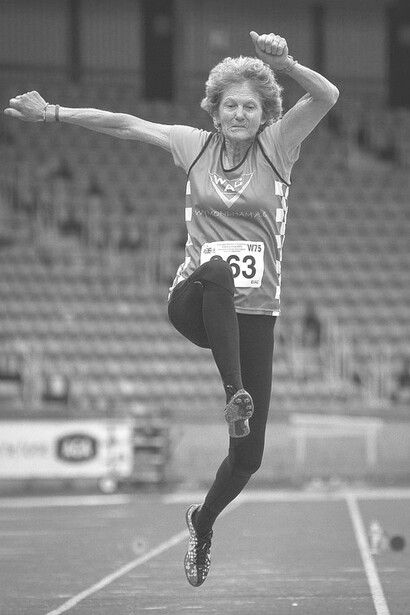 Rosemarie Kreiscott, alemana. En esta competencia, ganó el primer lugar en la carrera de 100 metros en el Campeonato Europeo de Veteranos