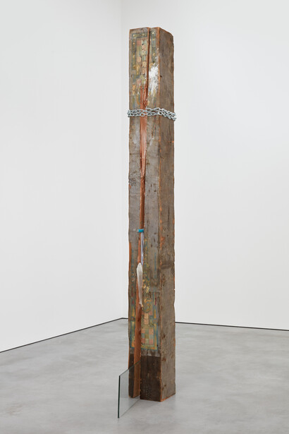 Oscar Tuazon for Ariana Reines, The Lesbiator, 2016 Wood, glass, selenite, copper, chain, chisel, paper, poems 277 x 35 x 117 cm, 109 1/8 x 13 3/4 x 46 1/8 ins. Courtesy Stuart Shave/Modern Art, London