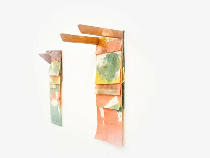 Senza Titolo, (Totem), 2021, cera, tela, sapone, 82x38x35 cm
