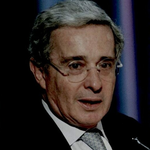 La sombra de Uribe sigue siendo alargada