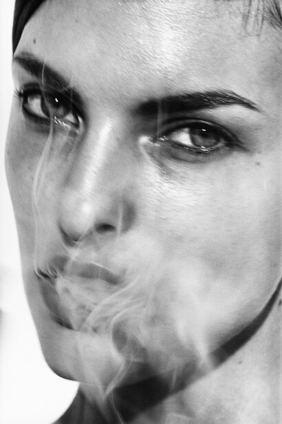 Linda Evangelista, Paris, France, 1990. © Peter LindberghCourtesy Gagosian Gallery