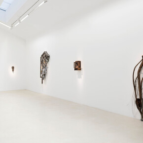 Chiffon Thomas, Ribbon sharp, vue de l'exposition. Avec l'aimable courtoisie de la Galerie Perrotin