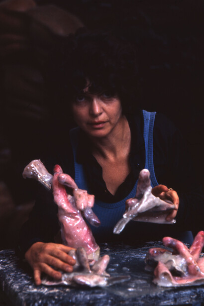 Alina Szapocznikow in her Malakoff studio, Malakoff, FR with her work ‘Fajrant (Quitting Time),’ 1971
1971
Photographer: Jacques Verroust