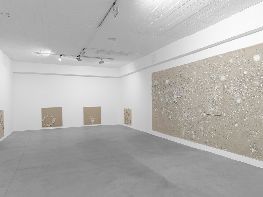 Jiri David, Redundant Earth from the Grave, Exhibition view 