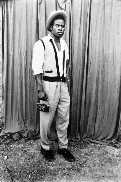 Keita, camera. © Seydou Keita | Courtesy Gallery FIFTY 
