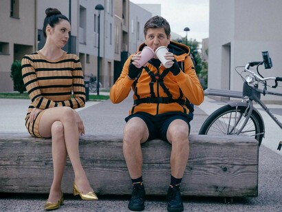 Fabio De Luigi e Ilenia Pastorelli in una scena del film