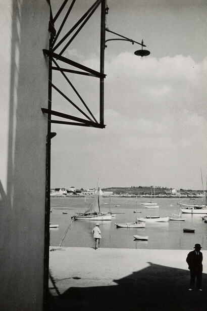 Florence Henri, Bretagne, 1937-1940, Épreuve gélatino-argentique d'époque, 28,2 x 24,2 cm, Collection particulière, courtesy Archives Florence Henri, Gênes, Florence Henri © Galleria Martini & Ronchetti