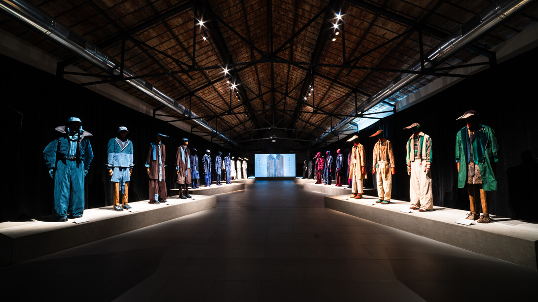 Velvet mi amor, exhibition view. Courtesy of Museo del Tessuto