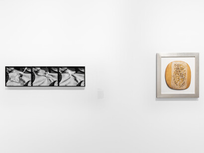 Varios artistas, Un inventario insólito. Diálogos con el surrealismo, vista de exhibición. Cortesía de kurimanzutto 