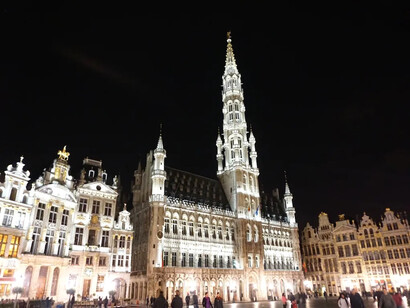Vista noturna do Grand Palace, Bruxelas; Bélgica