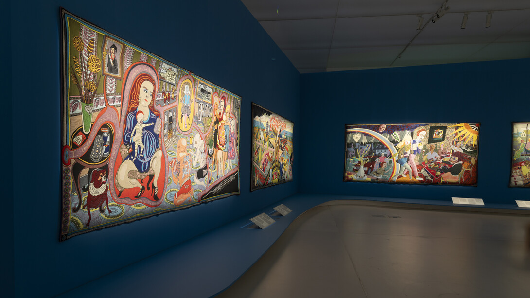 Tisser son temps, vue de l'exposition. Avec l'aimable autorisation de Mudac