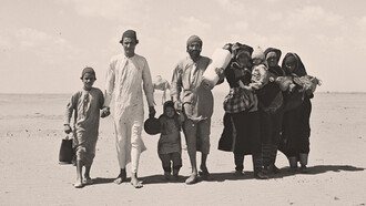 Familia judía sale de Adén en 1949, provenientes de Yemen y con destino a Israel