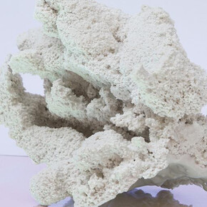 A futura memoria 2, jesmonite, 15x21x12 cm. Courtesy: l'artista e Alberto Peola, Torino.