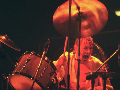 Simon Kirke. Bad Company, 1976