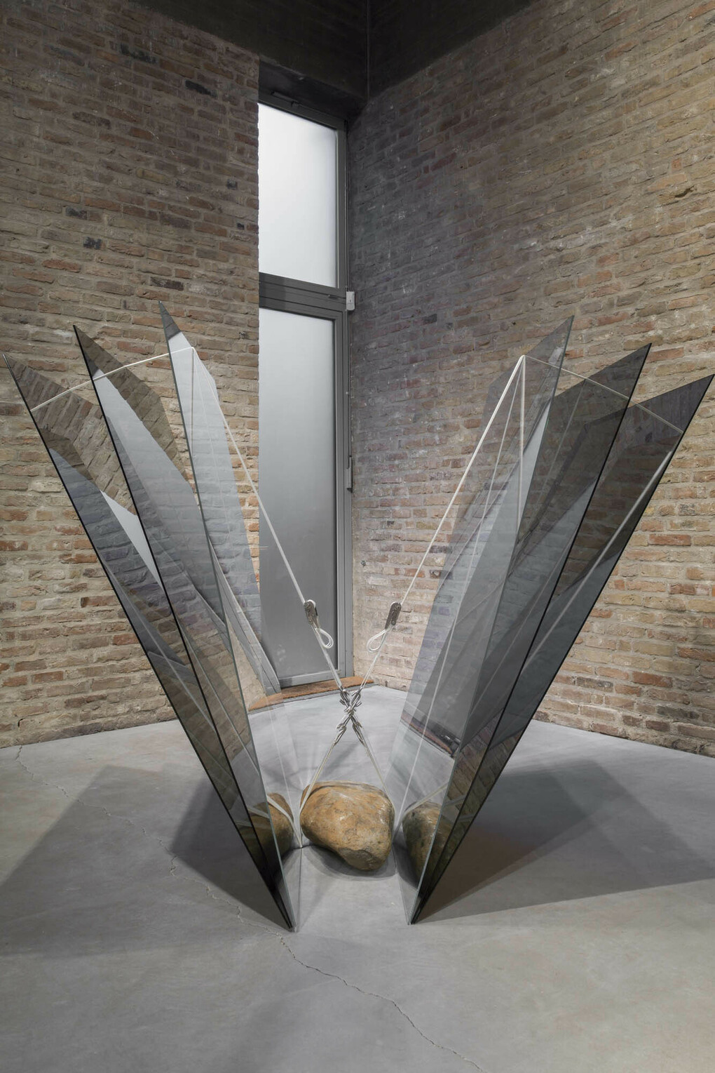 Jose Dávila. Courtesy of König Galerie