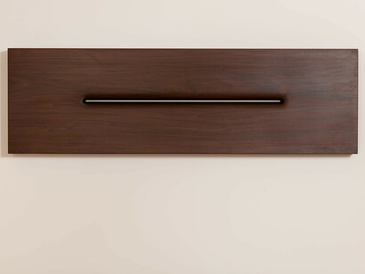 Jorge Palacios,
Estela, 2022.
Ipe,
18.4 x 56 x 2.6 in (46.8 x 142.2 x 6.6 cm). Courtesy of the artist and Seizan Gallery New York