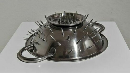 Mona Hatoum, No way IV, 2013, stainless steel, 7,7 x 29 x 22,3 cm