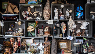 Manderlier, Foire de Chatou Antiquities Brocante, Marseille. Crédit Sébastien Siraudeau