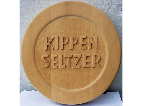 Martin Kippenberger, Kippen Seltzer, 1990 © Estate of Martin Kippenberger / Galerie Gisela Capitain, Cologne