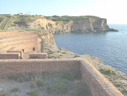 Suo padre la esiliò a Ventotene quando applicò la "Lex Iulia de adulteriis coercendis" 