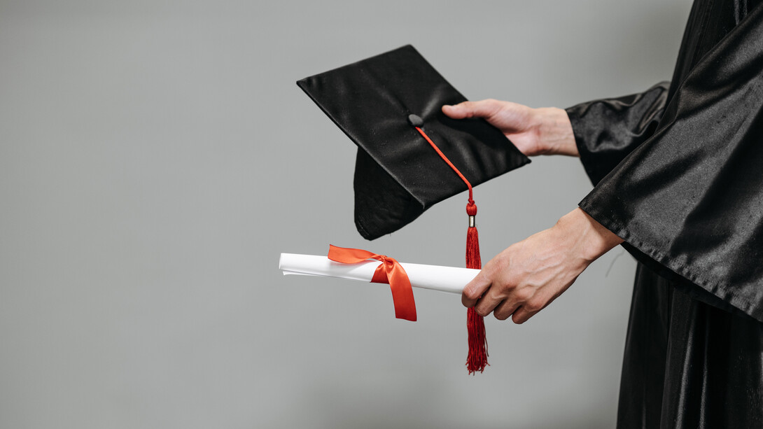 El conocimiento surge de la realidad cambiante, no de las teorías existentes