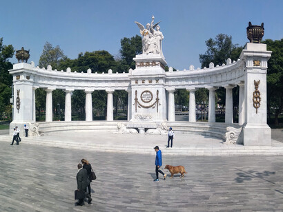 Hemiciclo a Juárez, cenotafio de la Ciudad de México, ubicado en la Alameda Central del Centro Histórico
